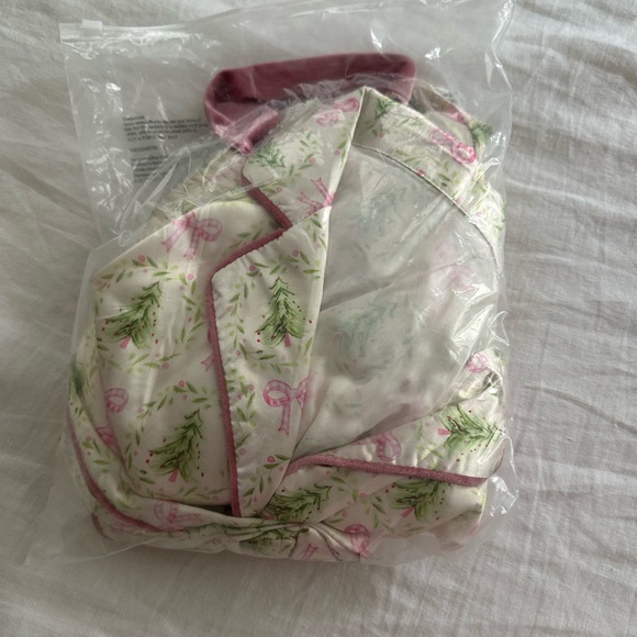 NWT Christmas Women's Pajama Set - Picture 4 of 4